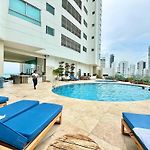 Apartamentos exclusivos con vista al mar